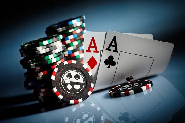 Betting interface on idntoto mobile app showing No Commission Baccarat table options